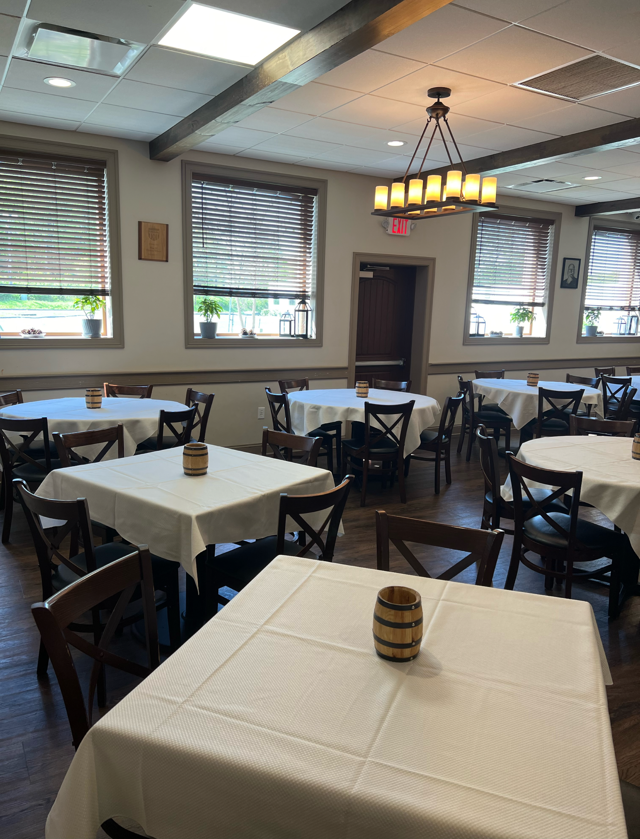 resturant  backroom dinning